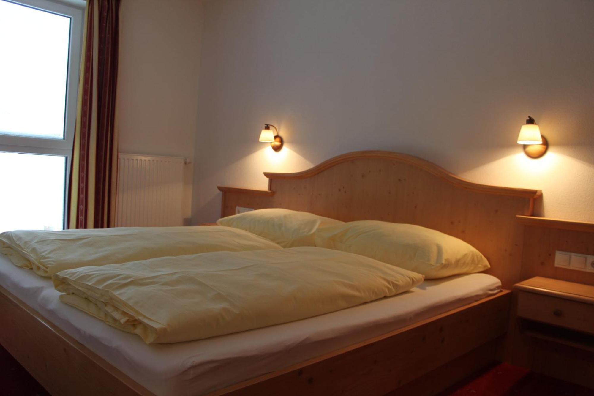 Appartements Haus Roetelstein フィルツモース エクステリア 写真